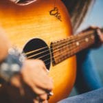 music_guitar-finger-moment_149K[1]