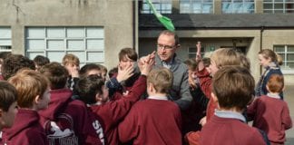 SOCCER: MARTIN O’NEILL VISITS SCOIL IOGNAIDÂ