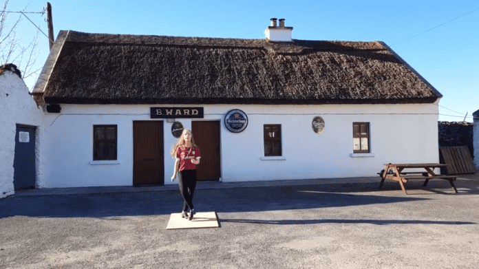 Galway Girl Alannagh Duane DANCING OUTSIDE A PUB IN Galway