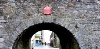 More bins needed at the Spanish Arch to combat littering Galway Daily news More bins needed at the Spanish Arch to combat littering