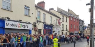 Hundreds of students line Eyre Street for Donegal Tuesday Galway daily news massive crowds of students turn out for Donegal Tuesday