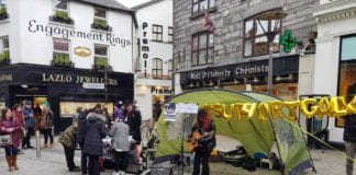 Galway’s buskers hold all day concert protesting busking bylaws Galway Daily news Busking bylaws stripping Galway of its culture says PBP