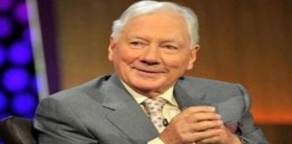 Book of Condolence opens for Gay Byrne at City Hall