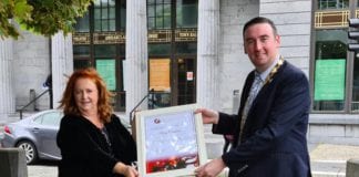 Renowned Galway singer Mary Coughlan receives Lifetime Achievement Award Galway Daily arts & culture Renowned Galway singer Mary Coughlan receives Lifetime Achievement Award