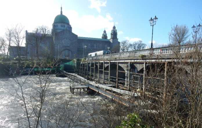 SalmonWeirBridge galway daily news salmon weir bridge galway city nuns island cathedral