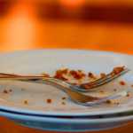empty-charger-plate-with-two-forks