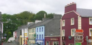 Kinvara announced as ‘Sound Town’ for community spirit galway daily news kinvara sound town winner