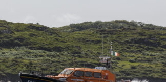 Fishermen rescue teenage kayakers in trouble Fishermen rescue kayakers in trouble near Letterfrack