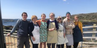 Carna Community Café raises €1,000 for Red Cross Ukraine Appeal galway daily news carna community cafe volunteers