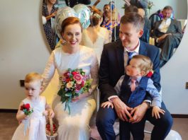 galway daily news Breda Ni Mhaoláin and Patrick Clesham with their children Ríona and Liam on their wedding day icu