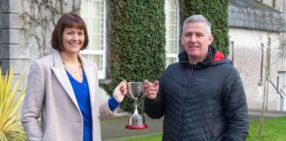 Galway silverware shines in Scéalta na gCorn Galway Daily television Galway silverware shines in TG4 series