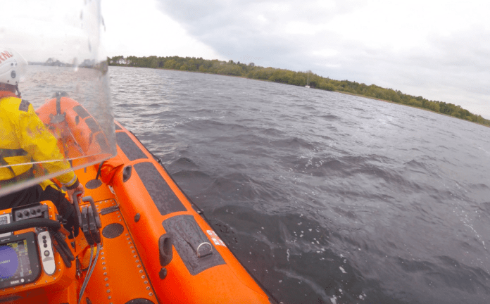 lough_derg_rnli_assists_a_lone_sailor_on_a_35ft_yacht_aground_at_bonaveen_point Galway Daily news Lifeboat comes to the aid of lone sailor stranded for hours