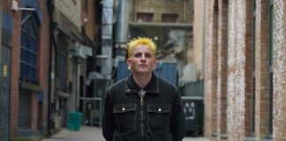 Exciting new TV series features historical martial arts in Galway galway daily news éire eile tv series on TG4 presented by galway's shampain