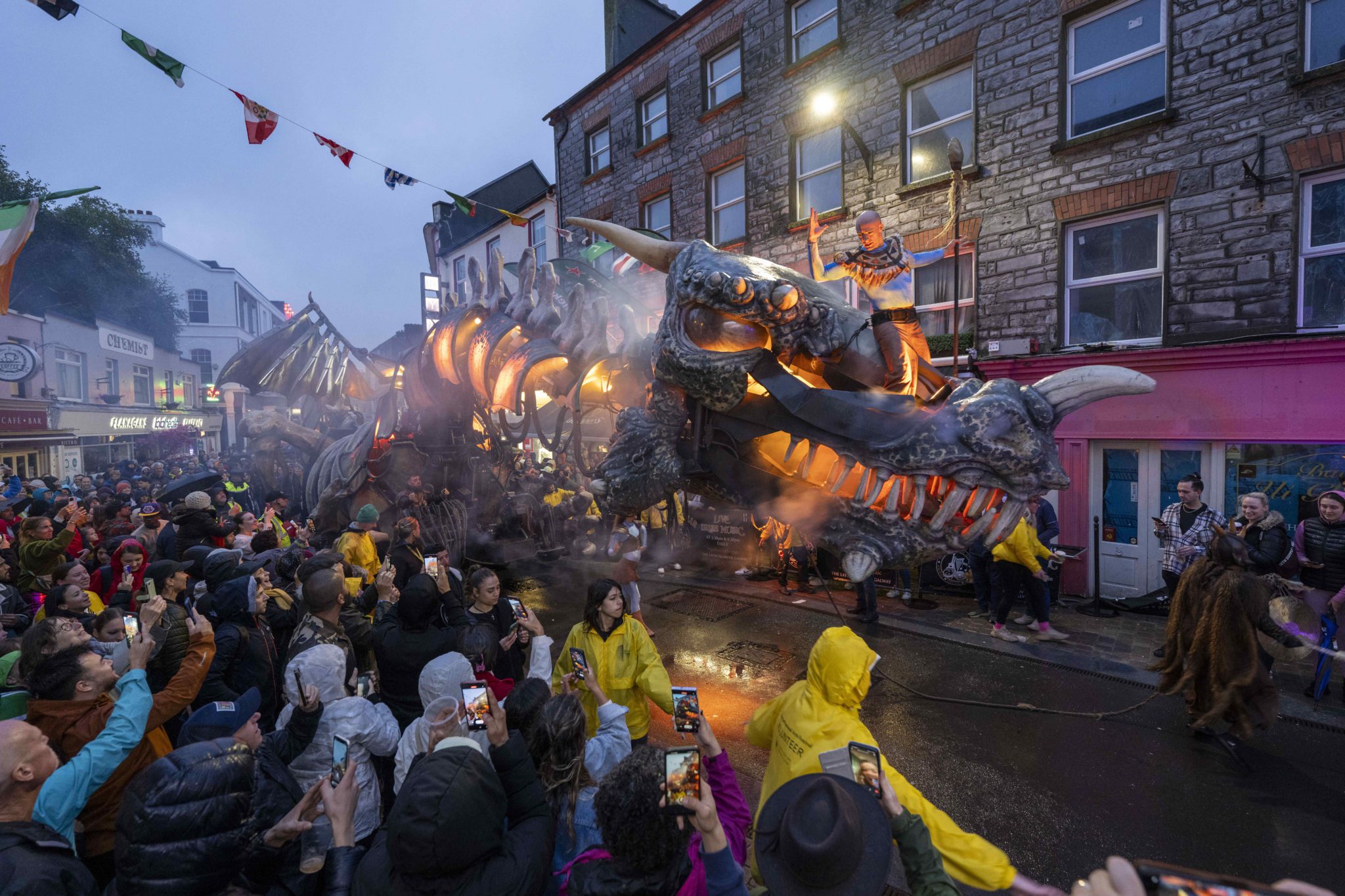 Galway International Arts Festival Smashed Attendance Records With Over galway-international-arts-festival-smashed-attendance-records-with-over