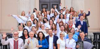 Ukrainians living in Galway to join Phil Coulter on stage today galway daily news ukrainian choir with phil coulter