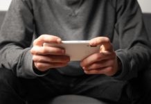 Why Mobile Gaming and Online Casinos Appeal to Irish Players Today