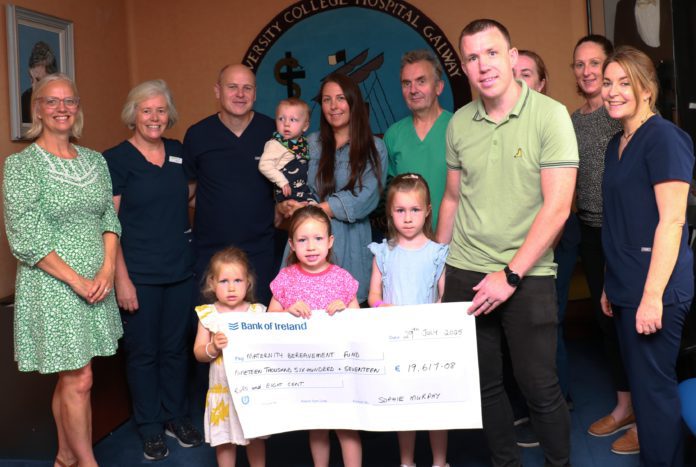 Cheque Presentation to Maternity Bereavement Services_UHG