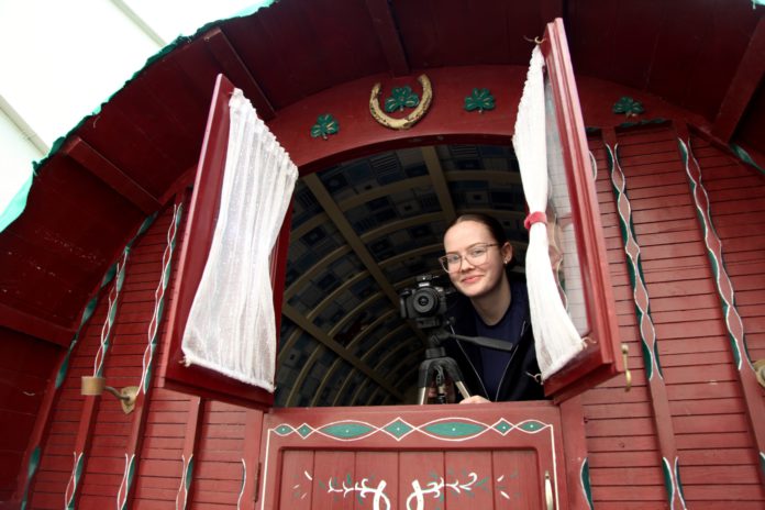 Misleór-2025-Traveller-filmmaker-ella-louise-ward (1)